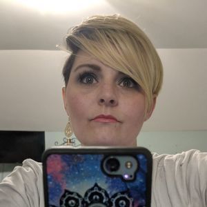 Meet your Posher, Crystal